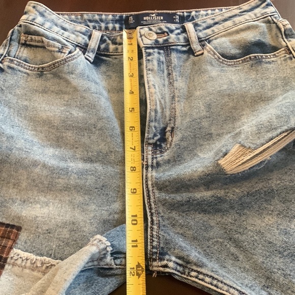 Hollister Ultra High Rise Mom Plaid Patches Distressed Jeans Size 26 - Picture 11 of 13